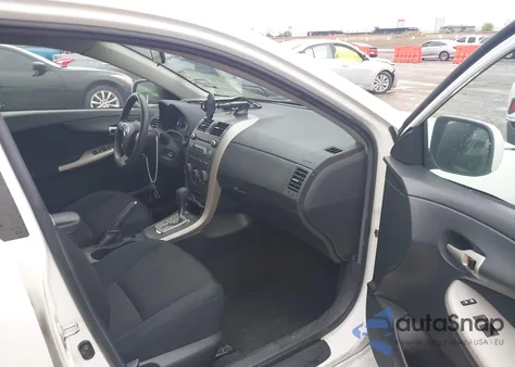 2011 Toyota Corolla S z USA, uszkodzony, nr VIN 2T1BU4EE8BC697290